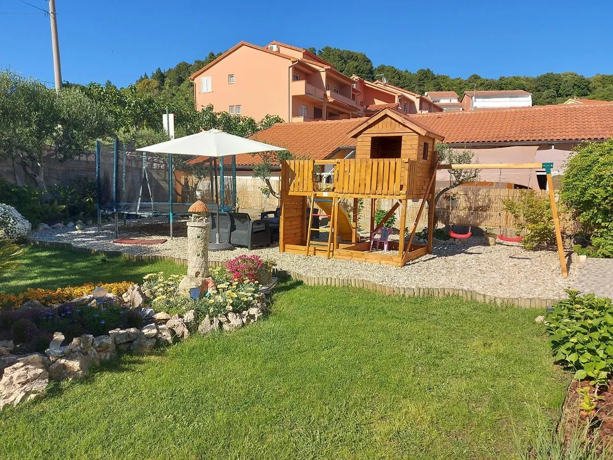 Guesthouse Raffaello Kampor 3*,  Croácia