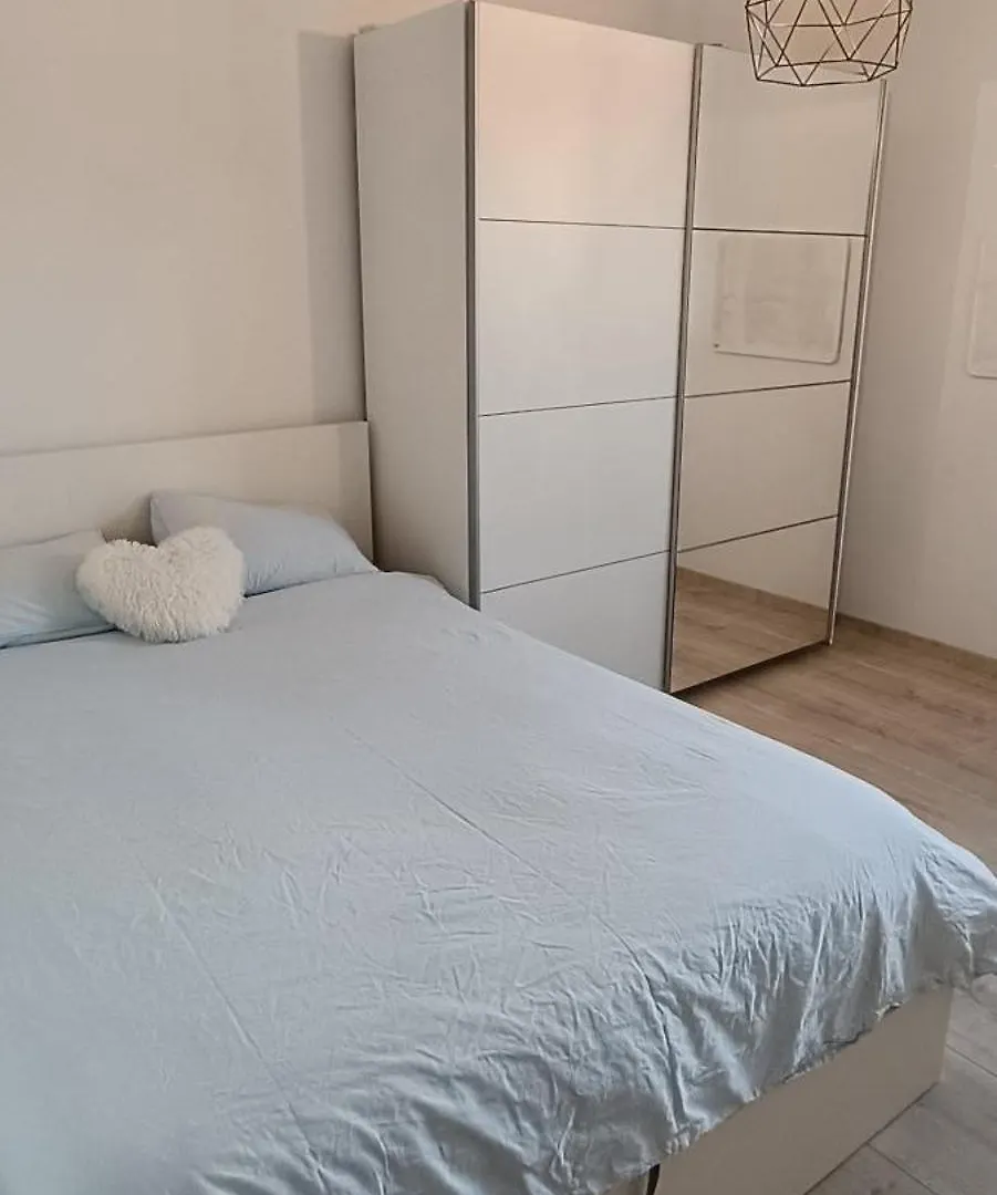 Guesthouse Raffaello Kampor 3*,
