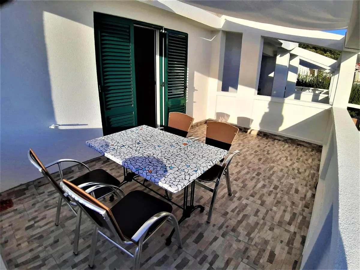 Guesthouse Raffaello Kampor Croácia