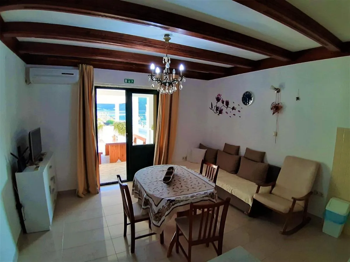Guesthouse Raffaello Kampor 3*,  Croácia