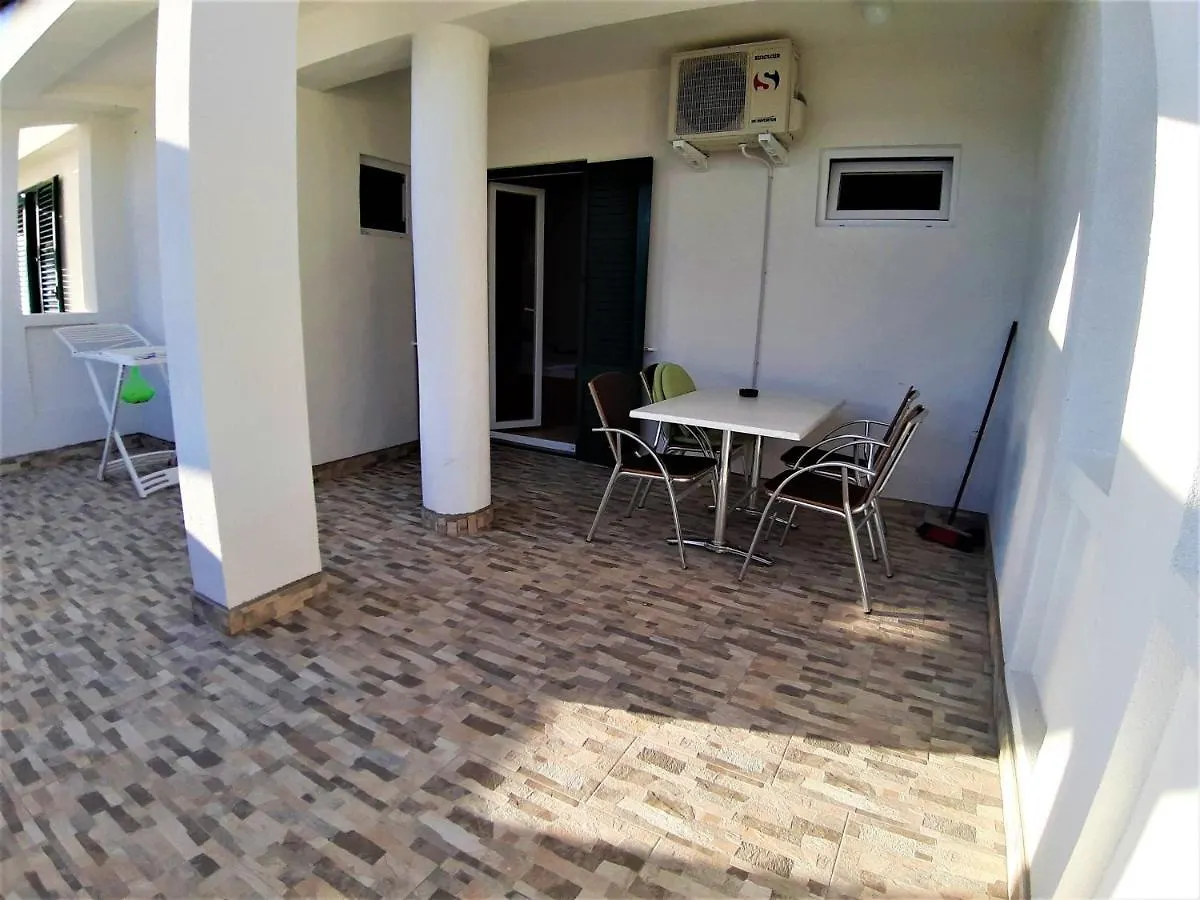 Guesthouse Raffaello Kampor